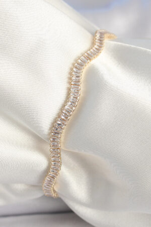 Pirinç Gold Renk Su Yolu Zirkon Taşlı Model Kadın Bileklik - Lisinya