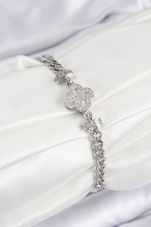 Pirinç Zirkon Taşlı Yonca Model Gümüş Renk Kadın Bileklik - Lisinya