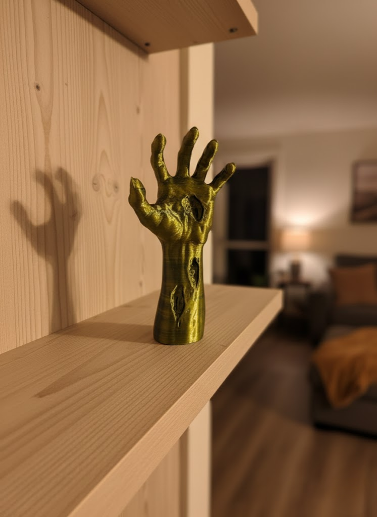 Dekoratif El Heykeli 22×7 cm Fantastik Koleksiyonluk Masaüstü Figür - Lisinya